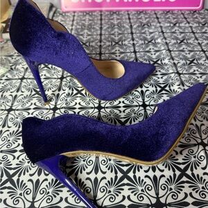 Chic Velvet Stilettos in Deep Purple